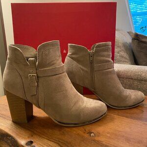 Kelly & Katie Divia Boots